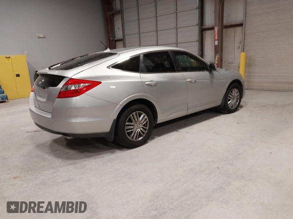 2012 Honda Crosstour EX-L with VIN 5J6TF3H55CL004720, listed as a IAAI auction lot 41846284 with 121,084 mi miles. Bid and sale history available at carsss.com. Image 4.