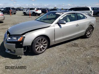 2011 Audi A5 Prestige z VIN WAUVFAFR0BA020923, wystawiony jako Copart lot #49727585 z przebiegiem 54 811 mil mil oraz Szkoda całkowita • Salvage title. Historia ofert i sprzedaży dostępna na DreamBid. Obrazek 1.