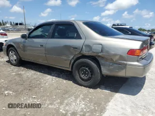 2001 Toyota Camry CE with VIN 4T1BG22K11U106302, listed as a Copart auction lot 55986065 with 151,932 mi miles and Salvage Title. Bid and sale history available at DreamBid. Image 2.
