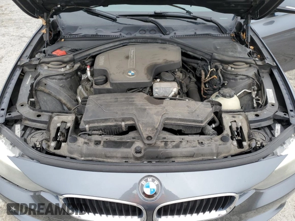 2013 BMW 3 Series 328i z VIN WBA3C1C51DK103209, wystawiony jako Copart lot #51299565 z przebiegiem 107 528 mil mil oraz Szkody całkowita. Historia ofert i sprzedaży dostępna na DreamBid. Obrazek 13.