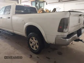 2015 Ram 2500 SLT z VIN 3C6TR5JT2FG645527, wystawiony jako IAAI lot #41711532 z przebiegiem 178 185 mil mil oraz . Historia ofert i sprzedaży dostępna na DreamBid. Obrazek 3.