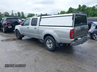 2004 Nissan Frontier XE z VIN 1N6ED29X04C402513, wystawiony jako IAAI lot #42241305 z przebiegiem 316 598 mil mil oraz . Historia ofert i sprzedaży dostępna na DreamBid. Obrazek 3.