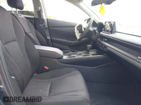 2024 Honda Accord EX с VIN 1HGCY1F3XRA086116, выставлен на аукционе IAAI как лот 42067145 с пробегом 28 879 миль миль и . История ставок и продаж доступна на DreamBid. Изображение 5.