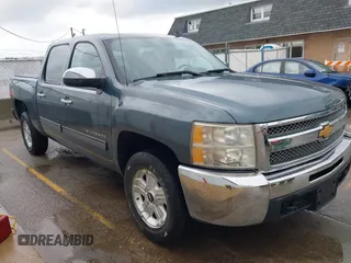 2013 Chevrolet Silverado 1500 LT with VIN 3GCPKSE76DG110353, listed as a IAAI auction lot 41947245 with 173,690 mi miles and . Bid and sale history available at DreamBid. Image 1.