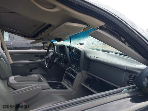 2005 Chevrolet Avalanche Z71 with VIN 3GNEK12Z05G260586, listed as a IAAI auction lot 41578877 with 247,305 mi miles. Bid and sale history available at carsss.com. Image 5.