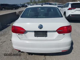 2014 Volkswagen Jetta Sedan SE w/Connectivity/Sunroof PZEV with VIN 3VWD17AJ5EM240340, listed as a IAAI auction lot 41787939 with 173,643 mi miles. Bid and sale history available at carsss.com. Image 16.