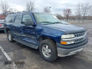 2001 Chevrolet Suburban LT with VIN 3GNFK16T01G274413, listed as a IAAI auction lot 41811161 with 203,947 mi miles. Bid and sale history available at carsss.com. Image 6.