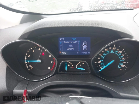 2013 Ford Escape SE with VIN 1FMCU0GXXDUB14120, listed as a IAAI auction lot 42060145 with 171,758 mi miles. Bid and sale history available at carsss.com. Image 7.