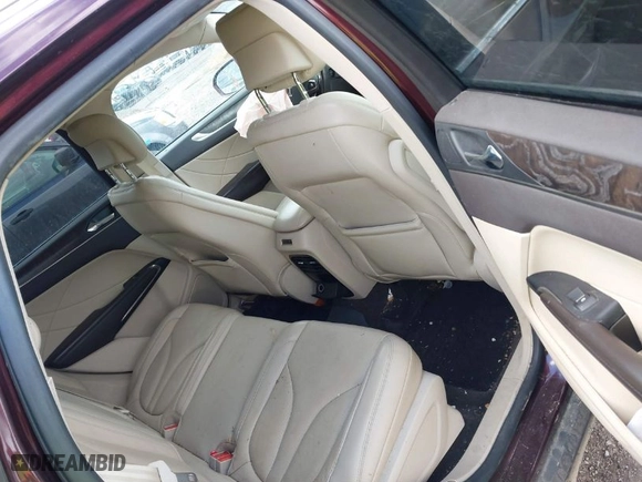 2017 Lincoln MKC Reserve with VIN 5LMCJ3D9XHUL71880, listed as a IAAI auction lot 41880944 with 116,670 mi miles. Bid and sale history available at carsss.com. Image 8.