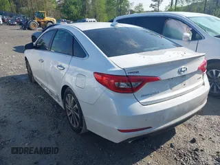 2015 Hyundai Sonata Limited with VIN 5NPE34AF2FH055617, listed as a IAAI auction lot 41977619 with 139,365 mi miles and . Bid and sale history available at carsss.com. Image 3.