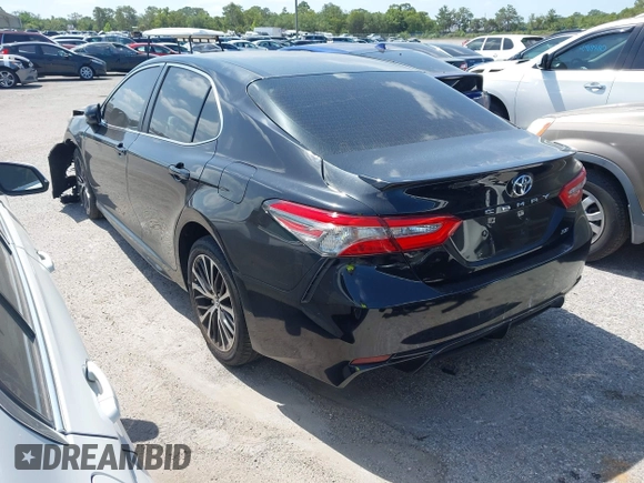 2018 Toyota Camry LE with VIN 4T1B11HK9JU606226, listed as a IAAI auction lot 41860788 with 95,168 mi miles. Bid and sale history available at carsss.com. Image 3.