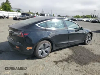 2020 Tesla Model 3 Standard Range Plus z VIN 5YJ3E1EA9LF606716, wystawiony jako Copart lot #52807955 z przebiegiem 40 393 mil mil oraz Szkoda całkowita • Salvage title. Historia ofert i sprzedaży dostępna na DreamBid. Obrazek 3.
