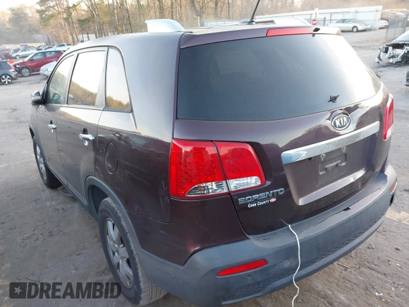 2011 Kia Sorento LX with VIN 5XYKT4A11BG139193, listed as a IAAI auction lot 41828090 with 217,298 mi miles. Bid and sale history available at carsss.com. Image 3.