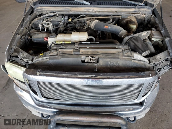 2002 Ford Excursion Limited с VIN 1FMNU42S32EB52470, выставлен на аукционе Copart как лот 47244495 с пробегом 218 302 миль миль и Списание • Salvage title. История ставок и продаж доступна на DreamBid. Изображение 11.