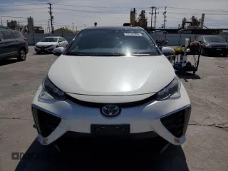 2016 Toyota Mirai с VIN JTDBVRBDXGA000526, выставлен на аукционе Copart как лот 47405395 с пробегом 88 121 миль миль и Списание • Salvage title. История ставок и продаж доступна на DreamBid. Изображение 5.