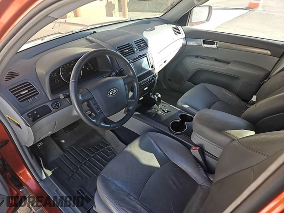 2009 Kia Borrego EX with VIN KNDJH741795016267, listed as a Copart auction lot 82262824 with 208,940 mi miles and Clean Title. Bid and sale history available at DreamBid. Image 9.