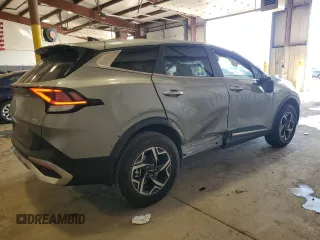 2024 Kia Sportage LX with VIN KNDPUCDF8R7276062, listed as a Copart auction lot 49069565 with 3,900 mi miles and Salvage Title. Bid and sale history available at DreamBid. Image 3.