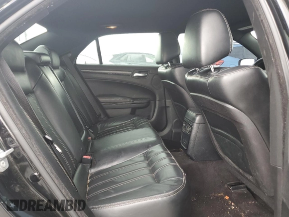 2016 Chrysler 300 S z VIN 2C3CCAGGXGH304802, wystawiony jako Copart lot #55856775 z przebiegiem 118 844 mil mil oraz Szkoda całkowita • Salvage title. Historia ofert i sprzedaży dostępna na DreamBid. Obrazek 10.