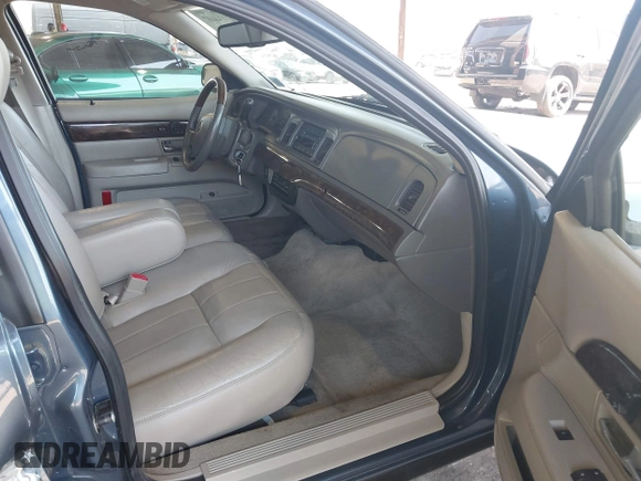 2011 Mercury Grand Marquis LS with VIN 2MEBM7FV7BX604379, listed as a IAAI auction lot 42134407 with 55,151 mi miles and . Bid and sale history available at DreamBid. Image 5.