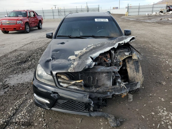 2013 Mercedes-Benz C-Class C 300 Sport with VIN WDDGF8ABXDR269982, listed as a Copart auction lot 46527335 with 0 mi miles and Salvage Title. Bid and sale history available at carsss.com. Image 5.