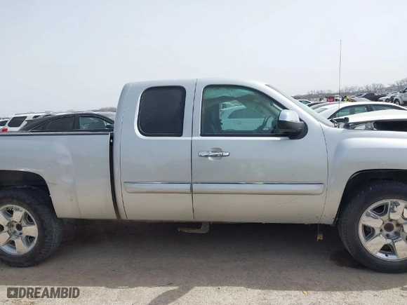 2011 Chevrolet Silverado 1500 LT with VIN 1GCRCSE05BZ117820, listed as a IAAI auction lot 41722434 with 162,365 mi miles. Bid and sale history available at carsss.com. Image 13.