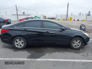 2013 Hyundai Sonata GLS с VIN 5NPEB4AC1DH756963, выставлен на аукционе IAAI как лот 42465318 с пробегом 134 183 миль миль и . История ставок и продаж доступна на DreamBid. Изображение 13.