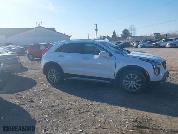 2019 Cadillac XT4 FWD Premium Luxury with VIN 1GYFZCR46KF213939, listed as a IAAI auction lot 41770029 with 33,281 mi miles. Bid and sale history available at carsss.com. Image 13.