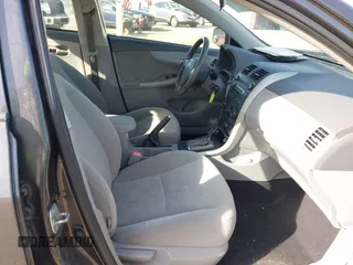 2010 Toyota Corolla z VIN 1NXBU4EE1AZ291154, wystawiony jako IAAI lot #42225867 z przebiegiem 132 425 mil mil oraz . Historia ofert i sprzedaży dostępna na DreamBid. Obrazek 5.