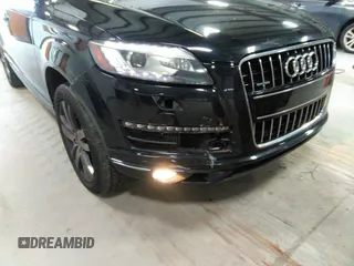 2014 Audi Q7 Premium Plus z VIN WA1LMAFE3ED013667, wystawiony jako IAAI lot #40940362 z przebiegiem 111 599 mil mil oraz . Historia ofert i sprzedaży dostępna na DreamBid. Obrazek 6.