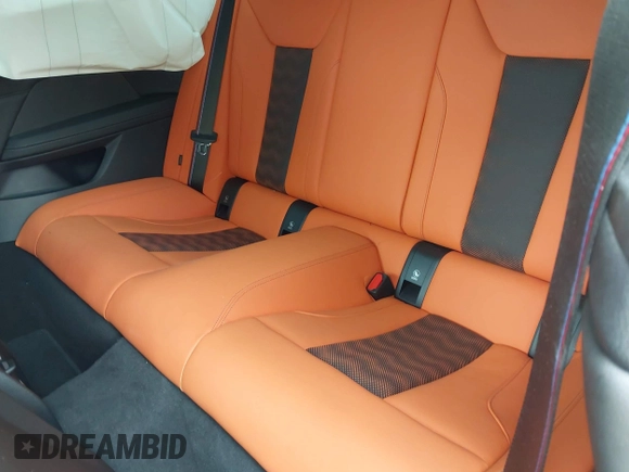 2024 BMW M4 Competition z VIN WBS33AZ05RCP68753, wystawiony jako IAAI lot #42143172 z przebiegiem 6736 mil mil oraz . Historia ofert i sprzedaży dostępna na DreamBid. Obrazek 8.