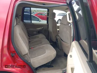 2005 Ford Explorer z VIN 1FMDU63K75ZA09251, wystawiony jako IAAI lot #42353306 z przebiegiem 178 694 mil mil oraz . Historia ofert i sprzedaży dostępna na DreamBid. Obrazek 8.
