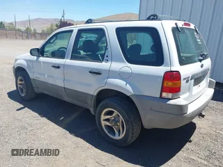 2002 Ford Escape XLS Choice with VIN 1FMYU02132KA46180, listed as a IAAI auction lot 42562178 with 225,404 mi miles and . Bid and sale history available at DreamBid. Image 3.