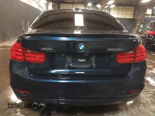 2015 BMW 3 Series 328i xDrive z VIN WBA3B5C51FP654322, wystawiony jako IAAI lot #41675405 z przebiegiem 108 798 mil mil oraz . Historia ofert i sprzedaży dostępna na DreamBid. Obrazek 16.