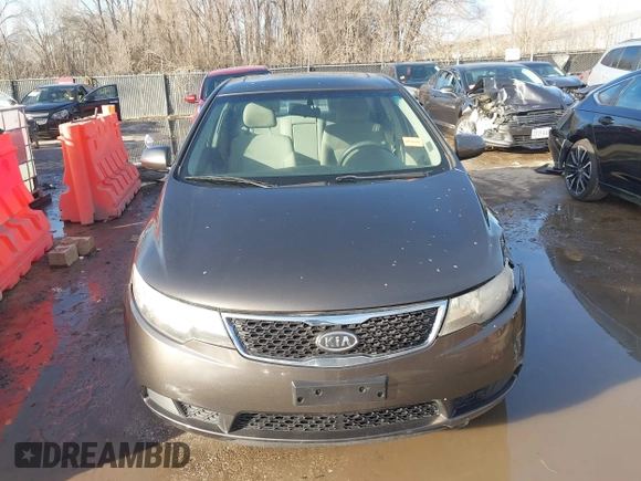 2012 Kia Forte EX with VIN KNAFU4A27C5476031, listed as a IAAI auction lot 41633058 with 137,998 mi miles. Bid and sale history available at carsss.com. Image 12.