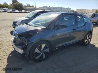 2021 BMW i3 with VIN WBY8P2C01M7H98318, listed as a Copart auction lot 76525254 with 26,276 mi miles and Salvage Title. Bid and sale history available at carsss.com. Image 1.