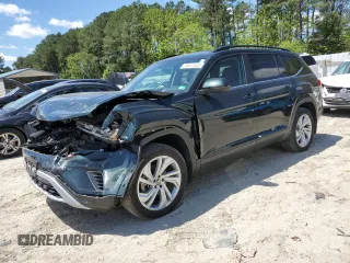 2021 Volkswagen Atlas SE with VIN 1V2HP2CA0MC608375, listed as a Copart auction lot 56073325 with 38,240 mi miles and Salvage title. Bid and sale history available at DreamBid. Image 1.