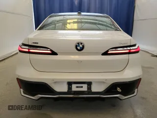 2024 BMW 7 Series 740i xDrive with VIN WBA33EH05RCR68996, listed as a Copart auction lot 73118674 with 14,266 mi miles and Salvage Title. Bid and sale history available at carsss.com. Image 6.