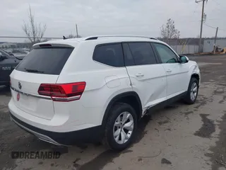 2018 Volkswagen Atlas S with VIN 1V2AP2CAXJC532712, listed as a IAAI auction lot 41177882 with 105,832 mi miles and . Bid and sale history available at DreamBid. Image 4.