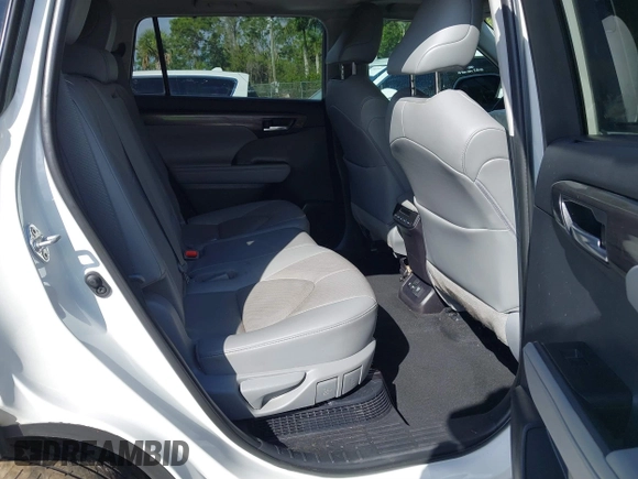2021 Toyota Highlander Hybrid Limited with VIN 5TDYARAH2MS009326, listed as a IAAI auction lot 41674315 with 76,104 mi miles and . Bid and sale history available at DreamBid. Image 8.