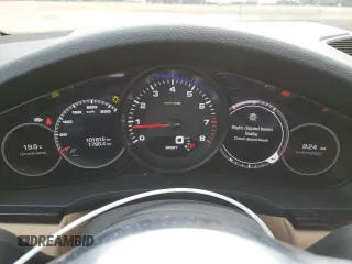 2019 Porsche Cayenne с VIN WP1AA2AY4KDA15208, выставлен на аукционе Copart как лот 59948015 с пробегом 101 815 миль миль и Списание • Salvage title. История ставок и продаж доступна на DreamBid. Изображение 9.
