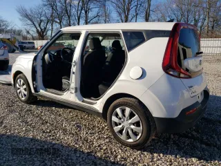 2020 Kia Soul X-Line with VIN KNDJ23AU4L7045777, listed as a Copart auction lot 43006444 with 70,294 mi miles and Salvage Title. Bid and sale history available at carsss.com. Image 2.