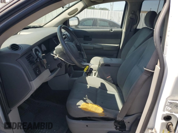 2007 Dodge Durango with VIN 1D8HB38N47F557095, listed as a Copart auction lot 61358085 with 200,832 mi miles and Salvage title. Bid and sale history available at DreamBid. Image 7.