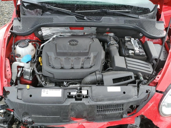 2019 Volkswagen Beetle S with VIN 3VWFD7AT6KM709660, listed as a Copart auction lot 85686754 with 0 mi miles and Salvage Title. Bid and sale history available at carsss.com. Image 11.