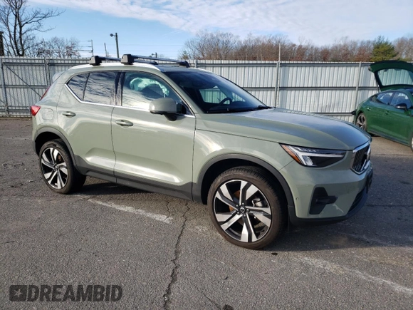 2023 Volvo XC40 Plus Bright Theme with VIN YV4L12UN6P2099852, listed as a Copart auction lot 86866294 with 13,540 mi miles and Salvage Title. Bid and sale history available at DreamBid. Image 4.