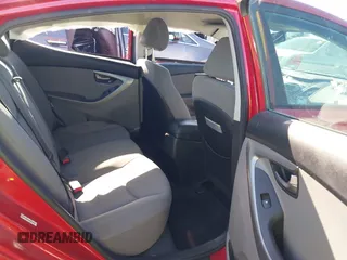 2014 Hyundai Elantra SE z VIN KMHDH4AE3EU215699, wystawiony jako IAAI lot #42096176 z przebiegiem 82 209 mil mil oraz . Historia ofert i sprzedaży dostępna na DreamBid. Obrazek 8.