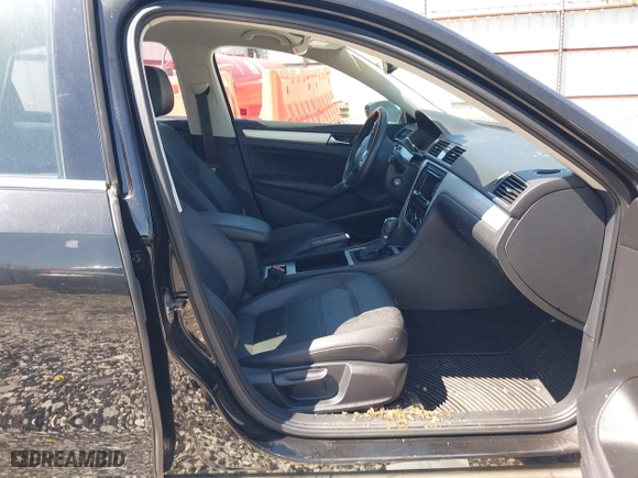 2012 Volkswagen Passat SE with VIN 1VWBP7A30CC012381, listed as a IAAI auction lot 42075676 with 129,513 mi miles. Bid and sale history available at carsss.com. Image 5.