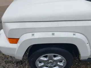 2006 Jeep Commander Limited с VIN 1J8HH58NX6C179429, выставлен на аукционе IAAI как лот 42410804 с пробегом 251 985 миль миль и . История ставок и продаж доступна на DreamBid. Изображение 6.
