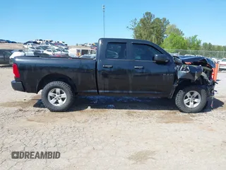 2018 Ram 1500 Express z VIN 1C6RR7FG2JS331802, wystawiony jako IAAI lot #41985617 z przebiegiem 68 483 mil mil oraz . Historia ofert i sprzedaży dostępna na DreamBid. Obrazek 14.