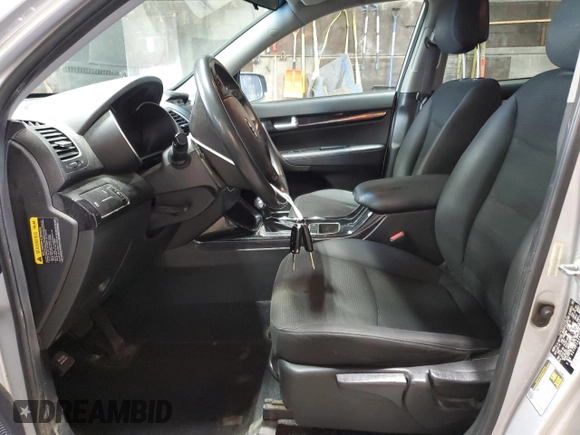 2015 Kia Sorento LX with VIN 5XYKTCA6XFG604470, listed as a Copart auction lot 64114015 with 130,704 mi miles and Clean title. Bid and sale history available at DreamBid. Image 7.