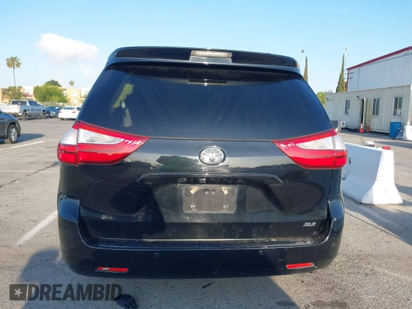 2017 Toyota Sienna XLE Auto Access Seat z VIN 5TDYZ3DC0HS876848, wystawiony jako IAAI lot #42141322 z przebiegiem 111 251 mil mil oraz . Historia ofert i sprzedaży dostępna na DreamBid. Obrazek 15.